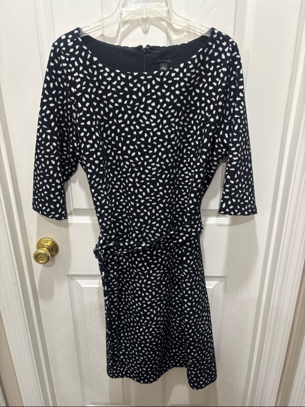 Black and White animal Printed Tie-Waist Dress - Ann Taylor Work-to-Wear 14
